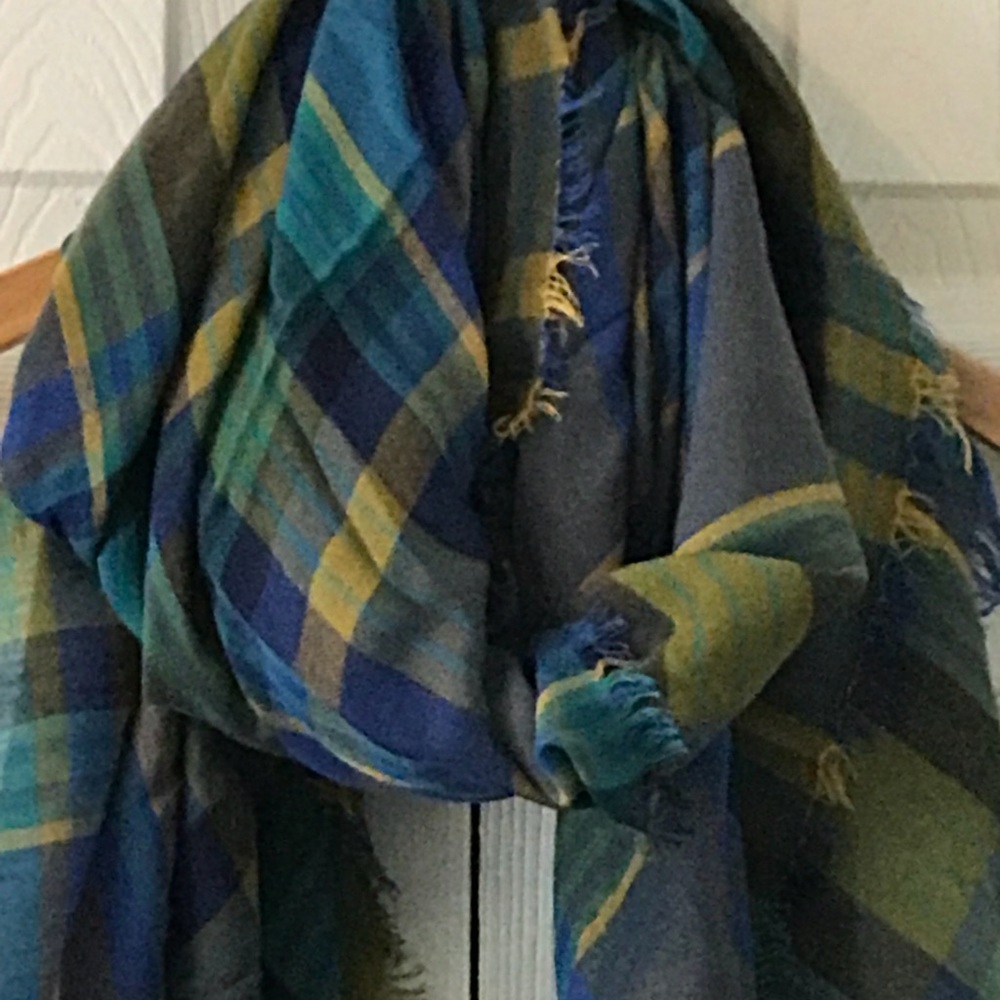 ๐๐ Scarf. New ๐งฃ - Picture 2 of 4
